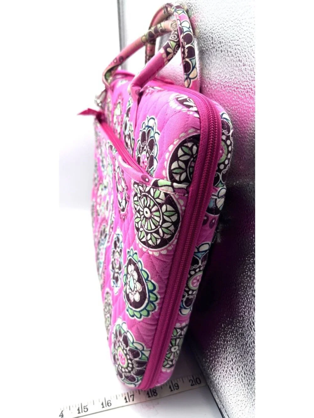Vera Bradley Cupcakes Pink Circle Floral Quilted Laptop Case Adjustable Strap Ha